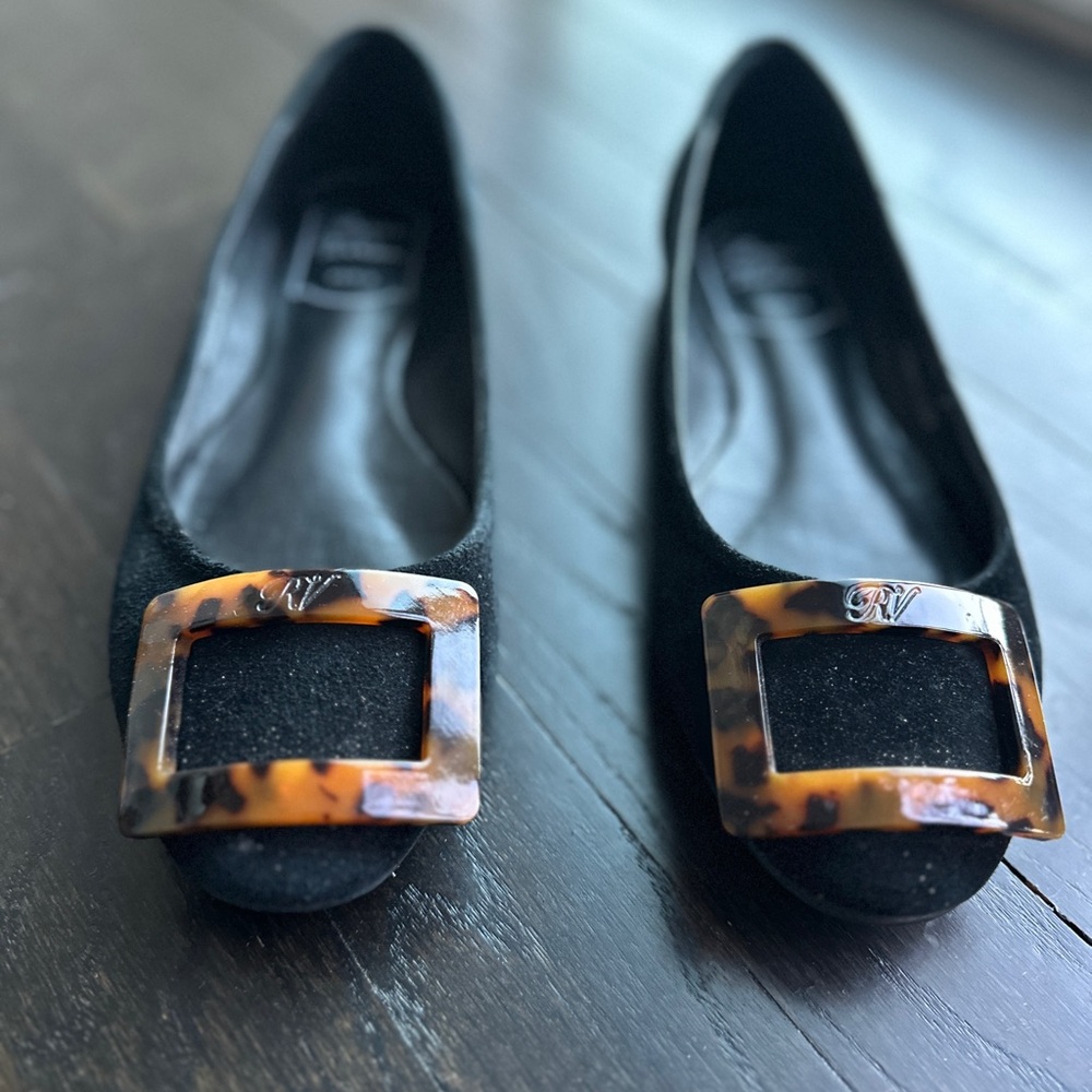 Roger Vivier Paris Black Suede Flats with Tortoise Buckle Size 37